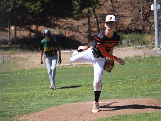 baseball player pitching